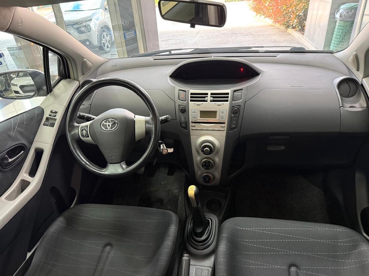 Toyota Yaris 1.3 5 porte Sol