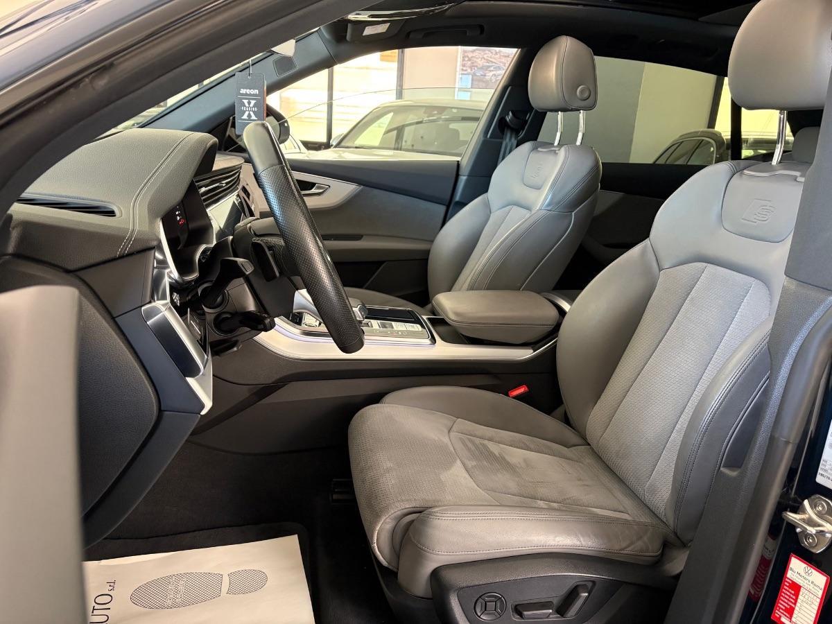 AUDI Q8 50 TDI 286 CV Quattro S-Line TETTO/ UNICO PRO/ MATRIX/ BANG&OLUFSEN