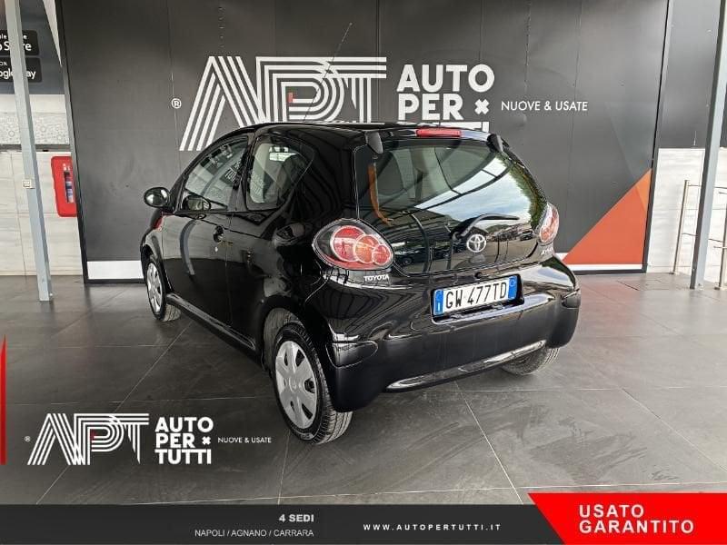 Toyota Aygo Aygo 3p 1.0 Now Red Edition