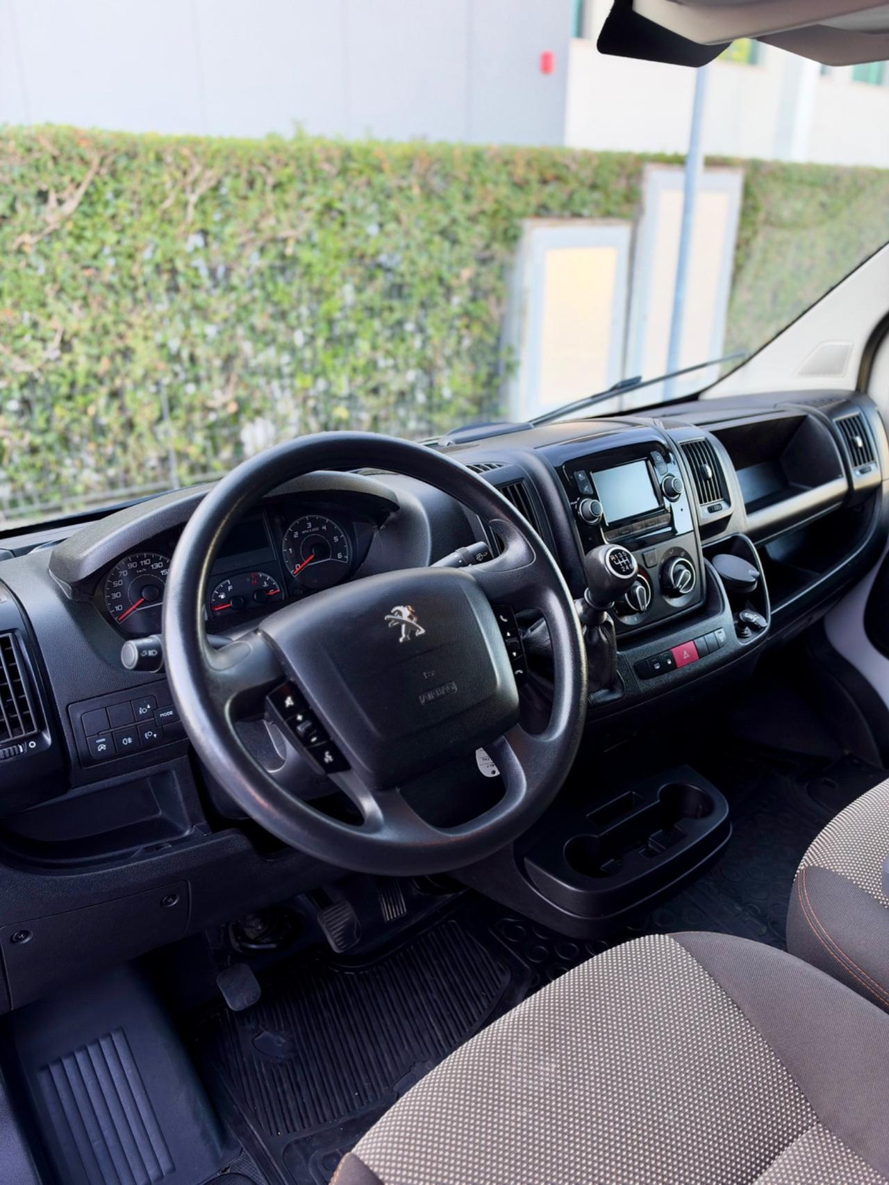 Peugeot Boxer 328 2.2 BlueHDi 120 S&S PC-TN Furgone