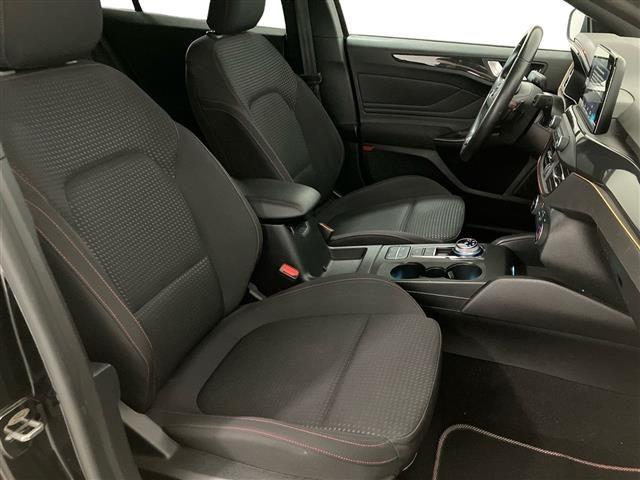 FORD Focus 5 Porte 1.0 EcoB. 125cv ST-Line e-Sh. Motore NUOVO