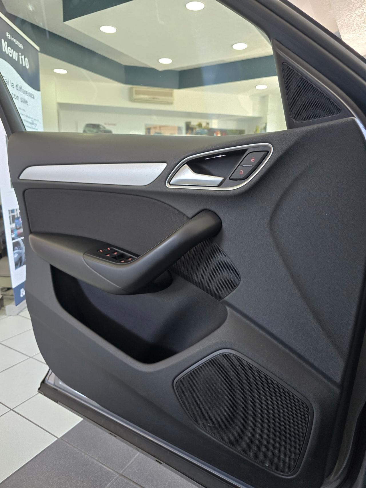 Audi Q3 2.0 TDI 150 CV quattro Sport