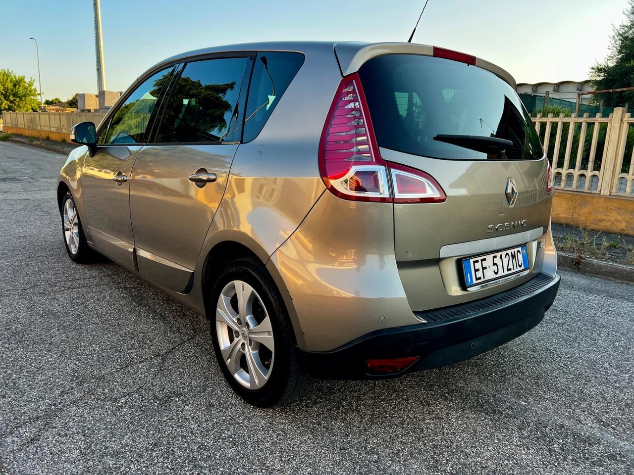 Renault Scenic Scénic X-Mod 1.5 dCi 110CV Luxe