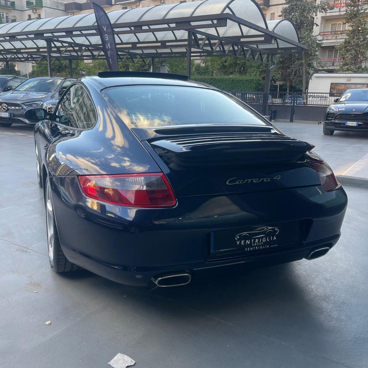 PORSCHE - 997 - 911 Carrera 4 Coupé