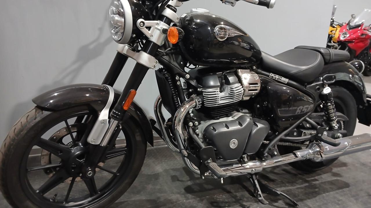 Royal Enfield super meteor 650