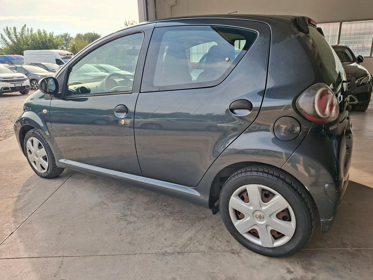 Toyota Aygo 1.0 5porte DA NEOPATENTATI