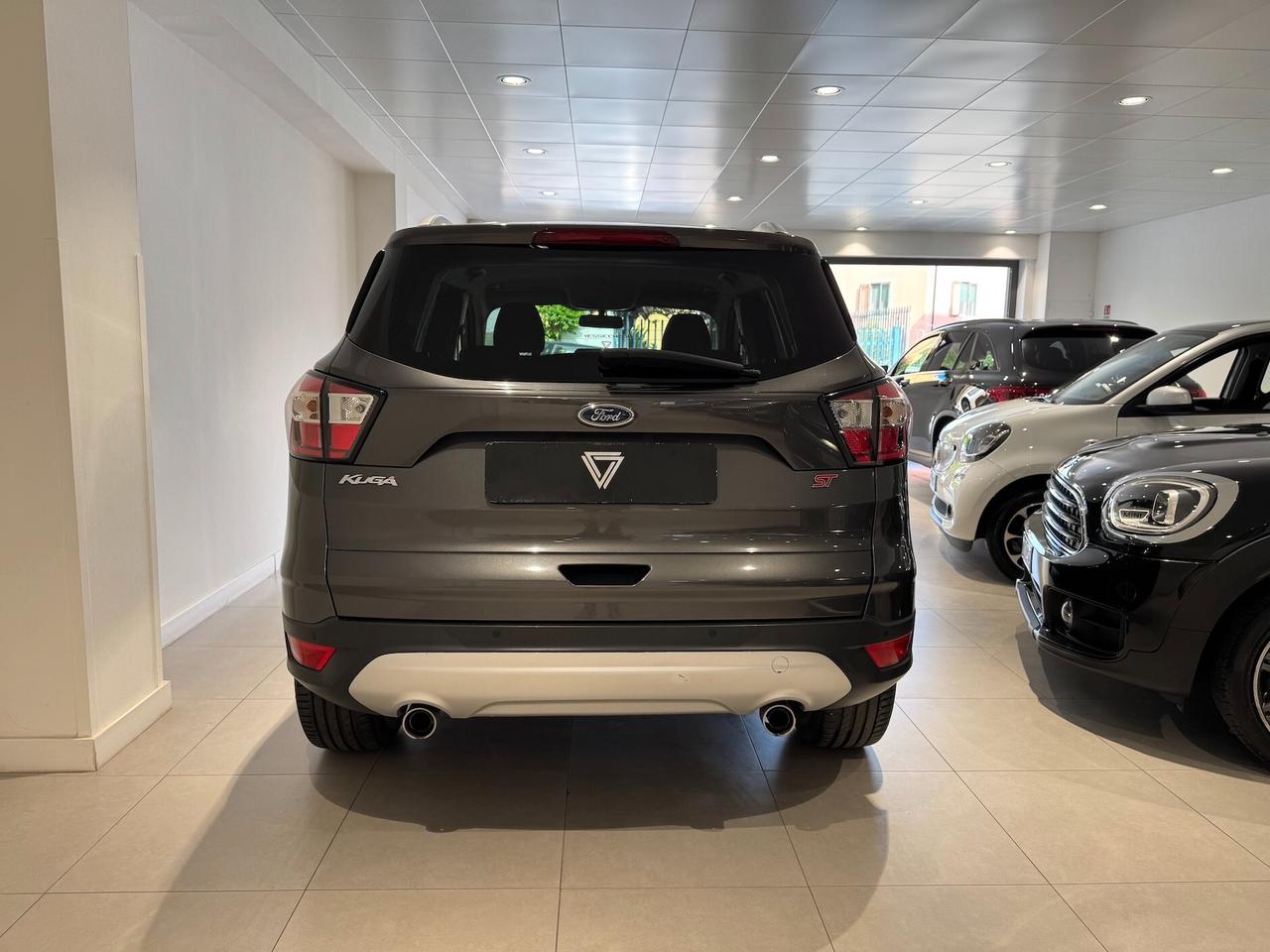 Ford Kuga 1.5 TDCI 120 CV S&S 2WD Powershift Business