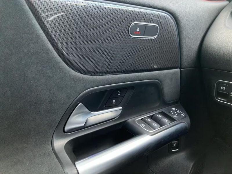 Mercedes-Benz GLA GLA 200 d AMG Line MULTIBEAM LED CAMERA MBUX