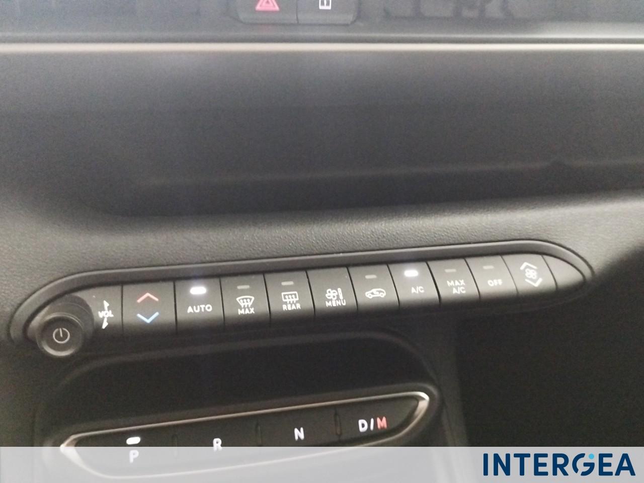 JEEP Avenger 1.2 turbo e-hybrid mhev Altitude fwd