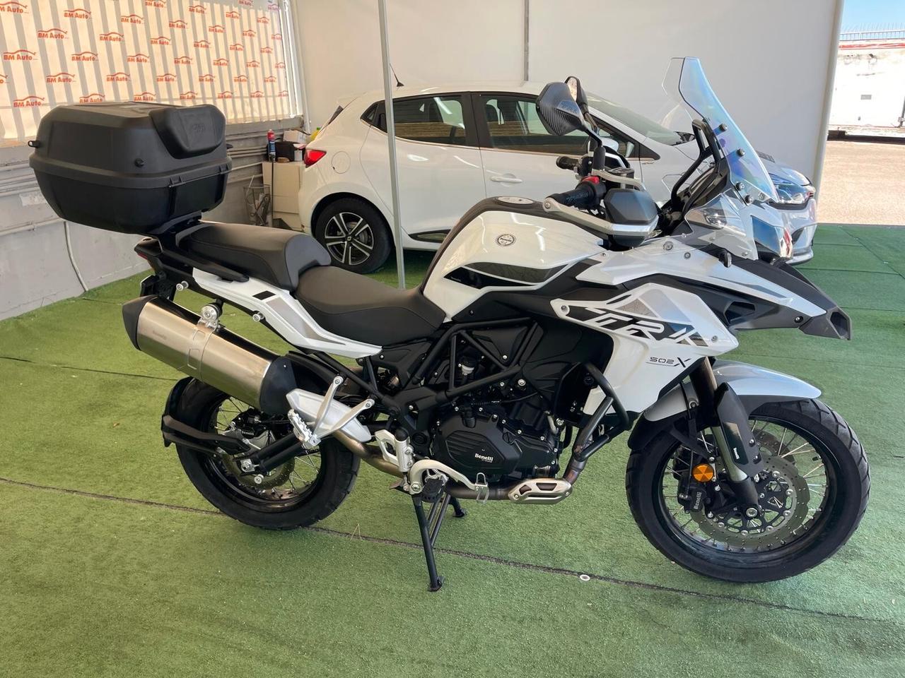 BENELLI TRK 502 (500cc ENDURO )