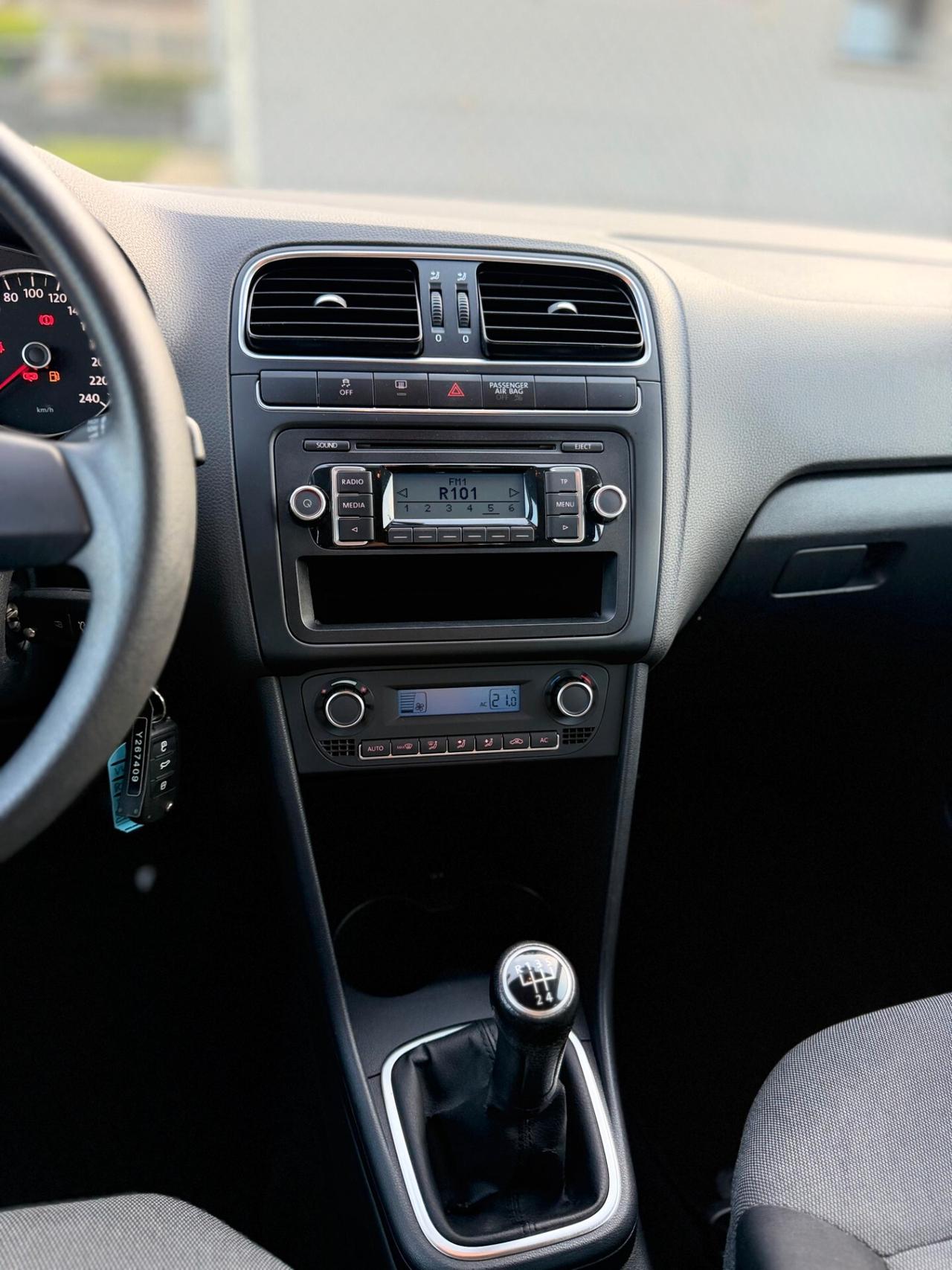 Volkswagen Polo 1.2 benzina. neopatentati