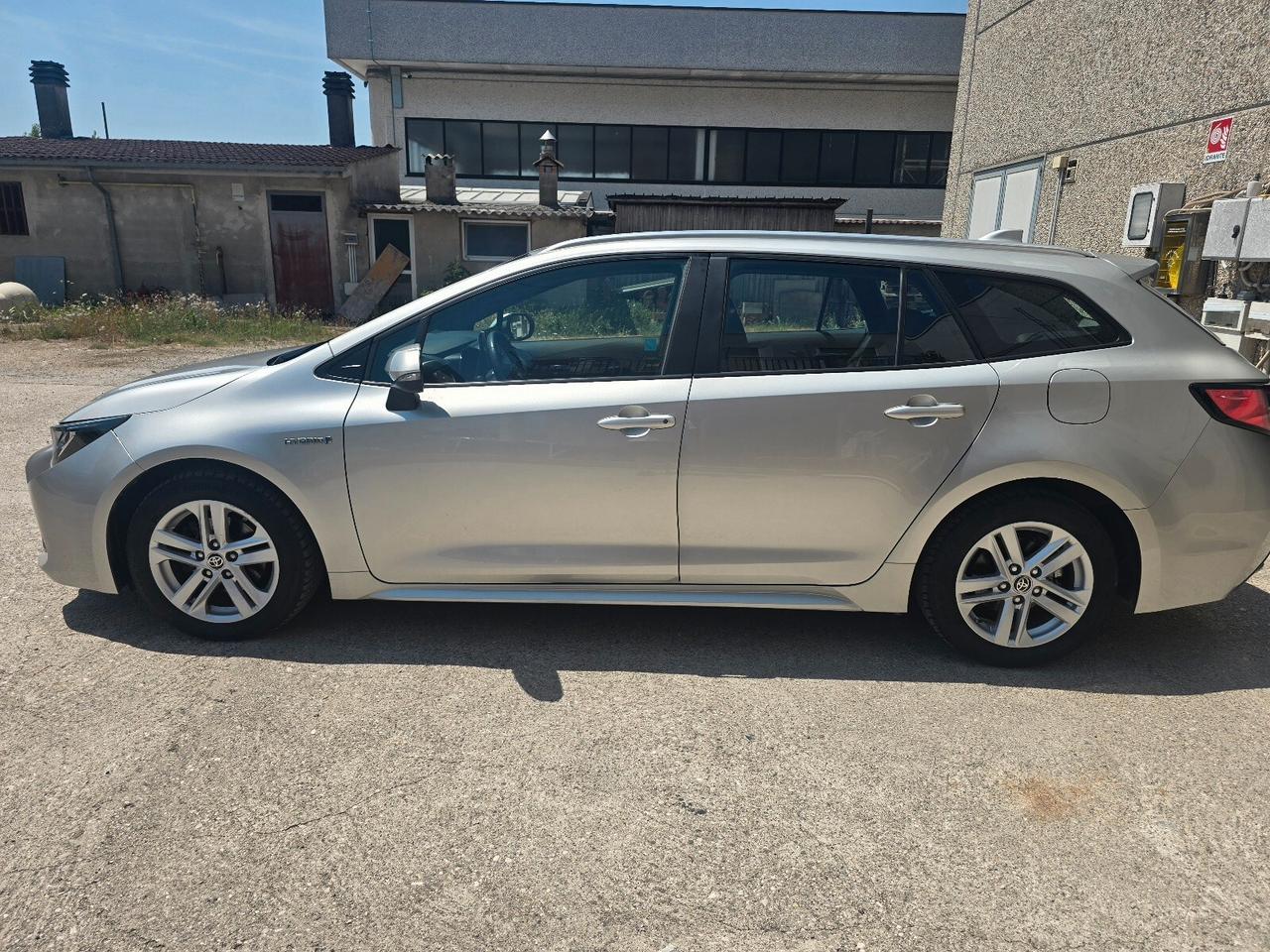 Toyota Corolla Touring Sports 1.8 Hybrid Business