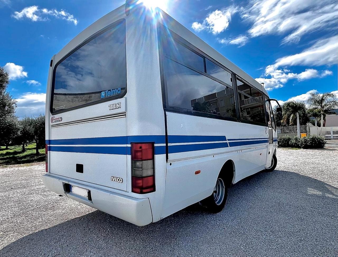 AUTOBUS IVECO DAILY 49E12 UNICO PROPRIETARIO 24 POSTI