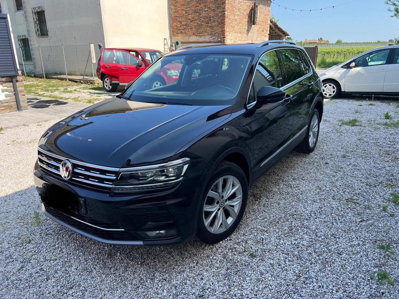 Volkswagen Tiguan 2.0 TDI SCR DSG 4MOTION Business BMT