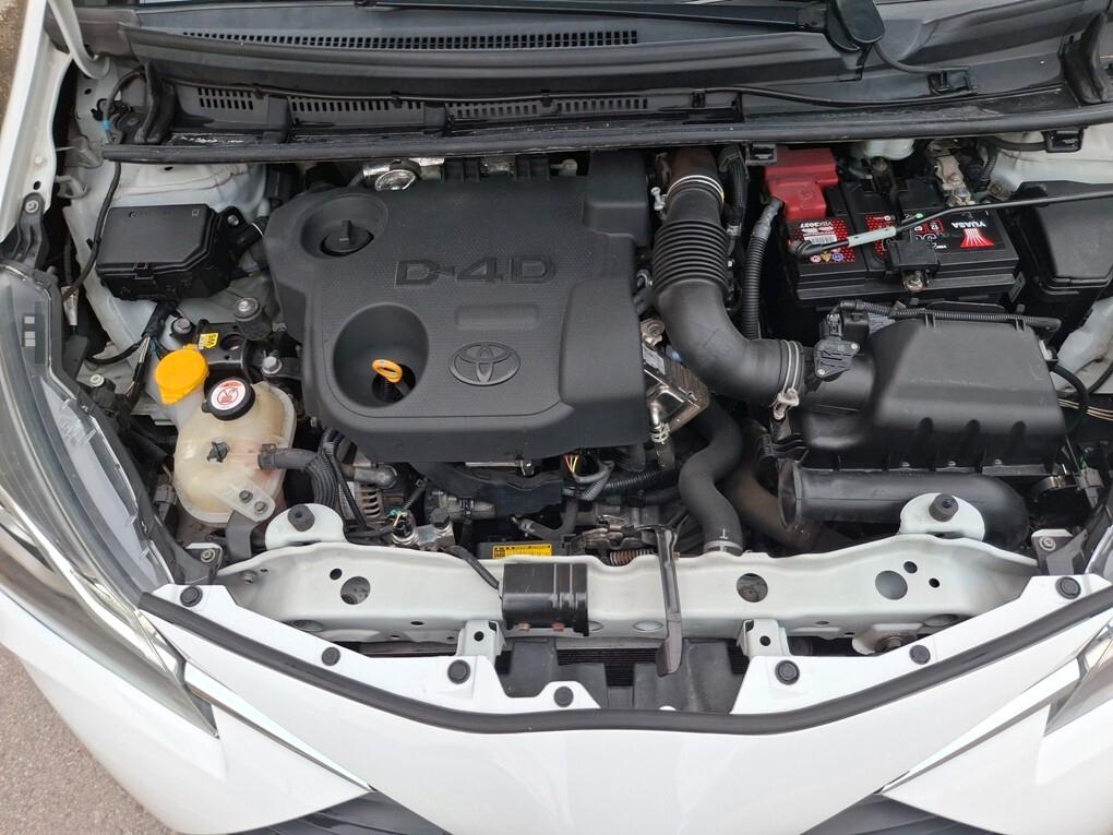 Toyota Yaris 1.4 D-4D 5 porte Lounge 10/2017