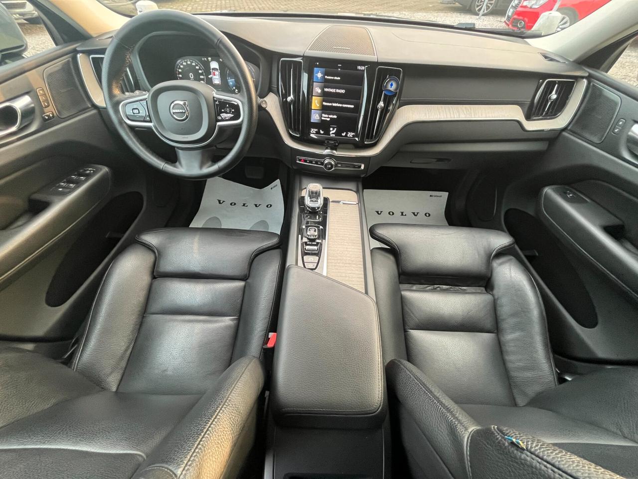 Volvo XC 60 XC60 B4 (d) AWD Geartronic Momentum Pro