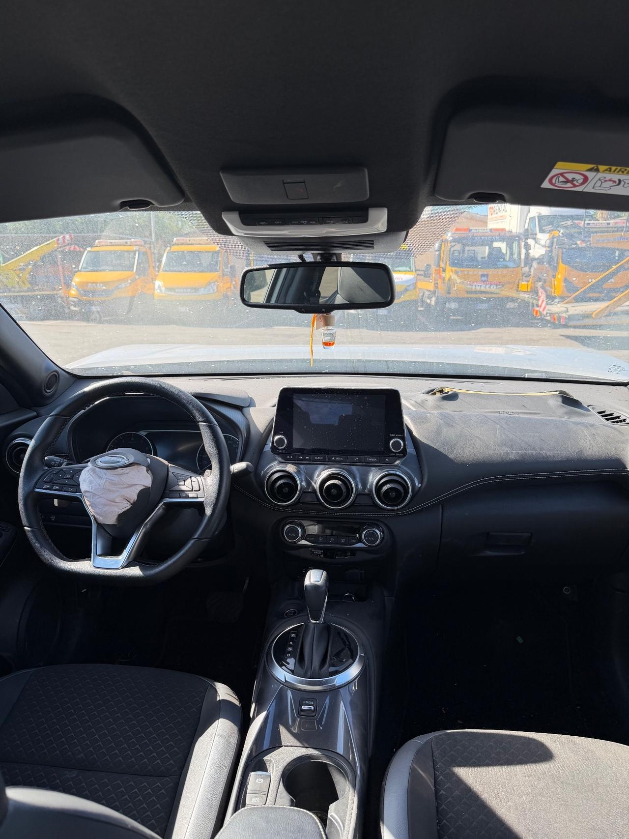 Nissan Juke 1.0 DIG-T 114 CV N-Connecta SINISTRATA
