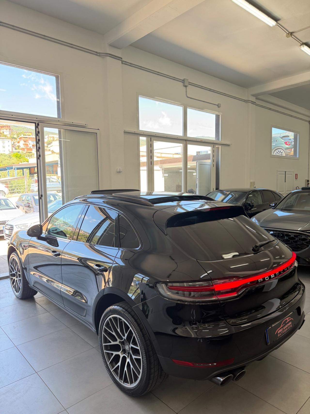 Porsche Macan 2.0 245 TETTO FULL finanziabile