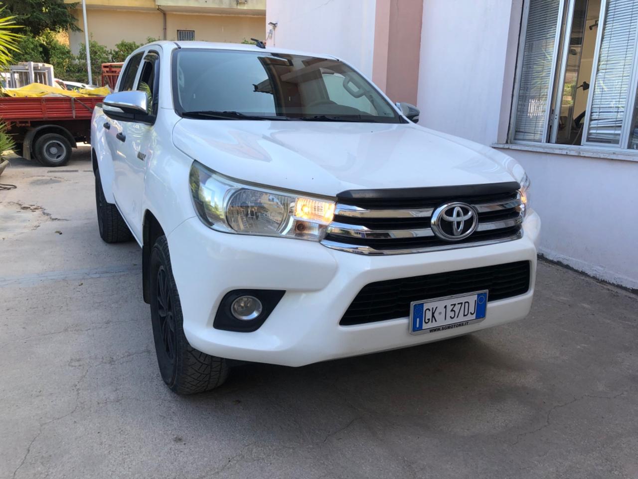 Toyota Hilux 2.4 D-4D 4WD 4 porte Double Cab Lounge
