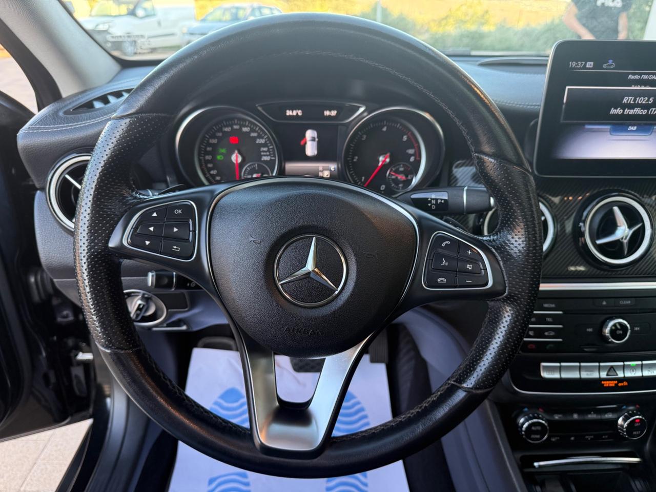 Mercedes-benz GLA 200 GLA 200d NIGHT EDITION 4Matic Premium