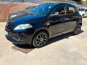 Lancia Ypsilon 1.2 69 CV per neopatentati