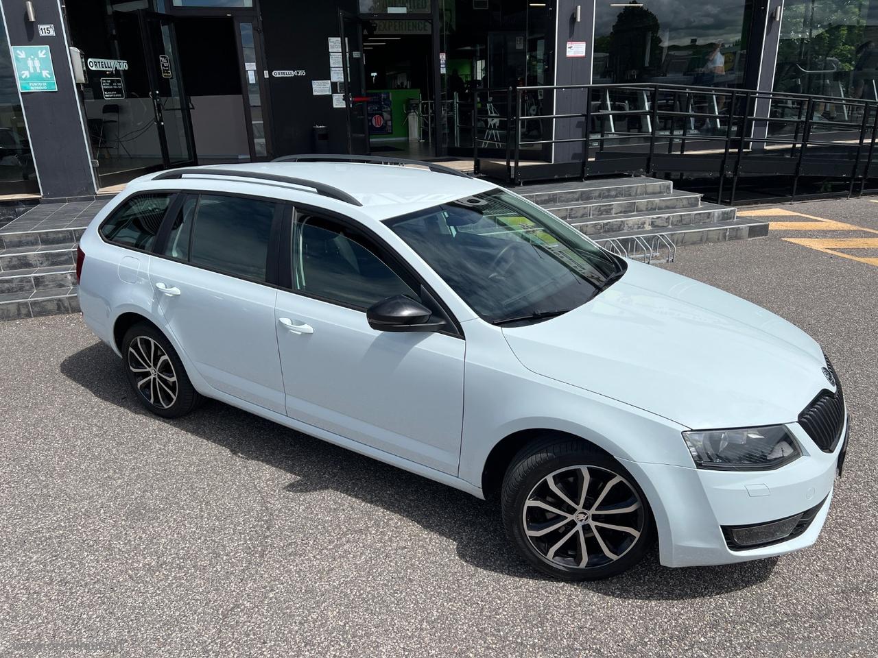 SKODA Octavia 1.4 TSI DSG Wagon Exec. G-Tec UNICO PROPRIETARIO