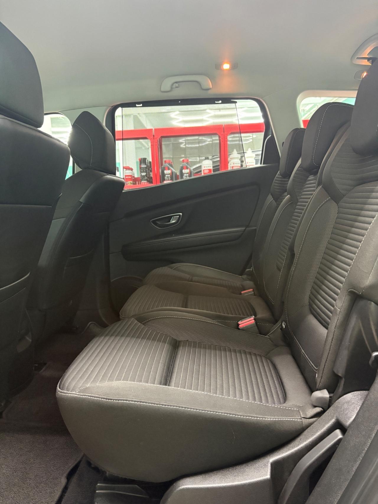 Renault Grand Scenic Blue dCi 120 CV DA VETRINA