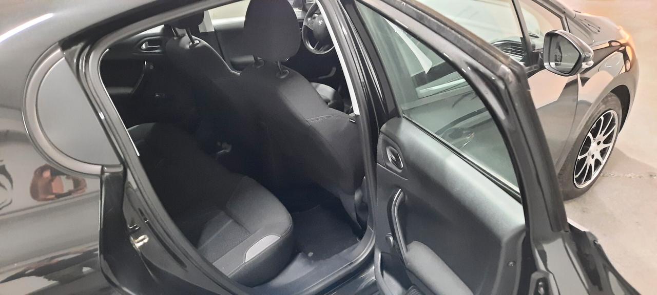 Peugeot 208 1.2 VTi 82 CV 5 porte Active