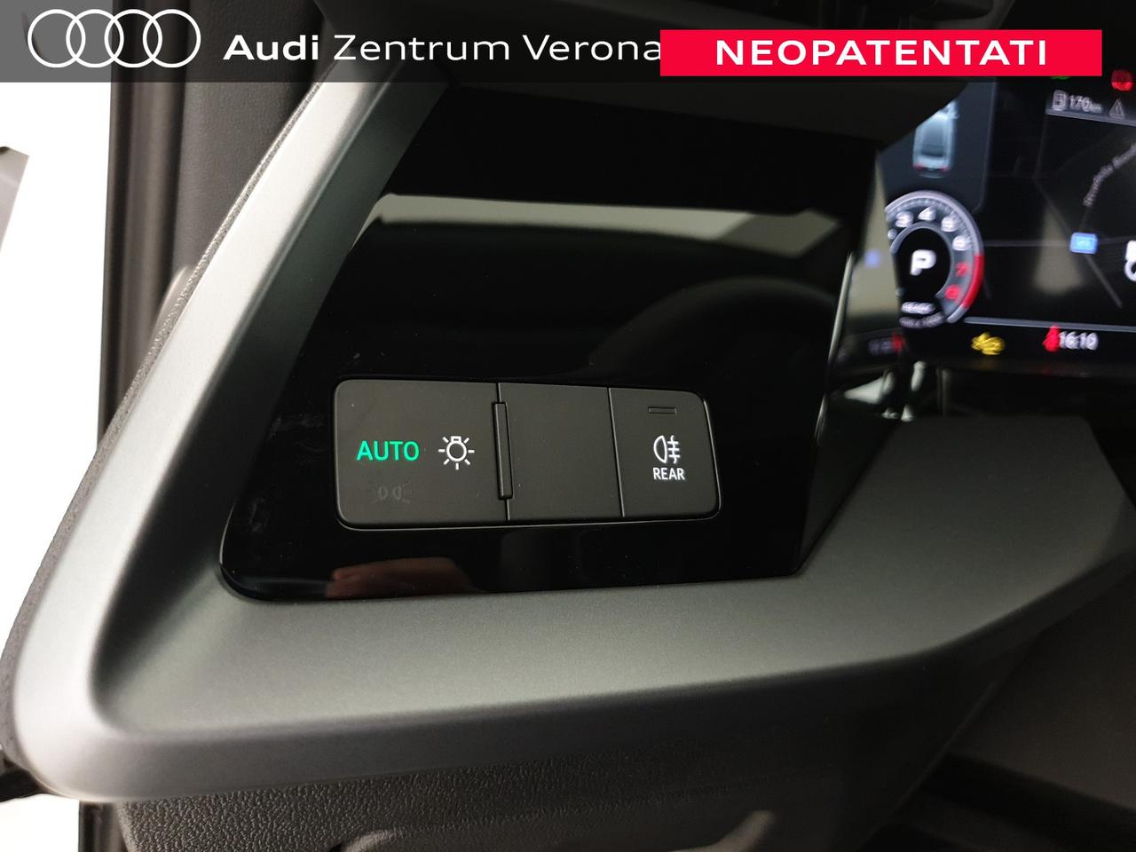 Sedan 30TFSI 116CV S tronic Business