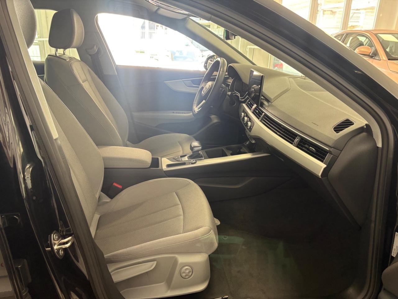 Audi A4 Avant 35 TDI 163 CV S tronic Business FARI LED