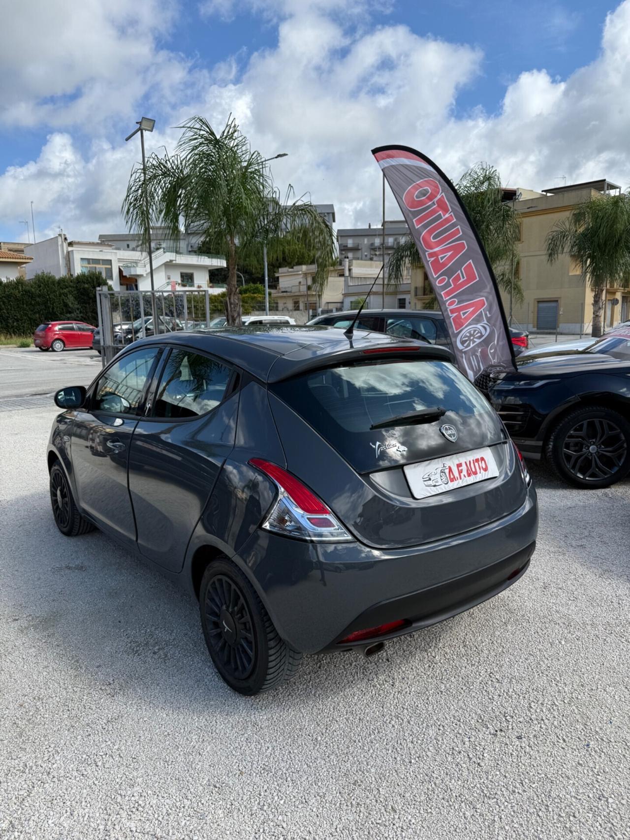 Lancia Ypsilon 1.2 69 CV 5 porte GPL Ecochic Gold
