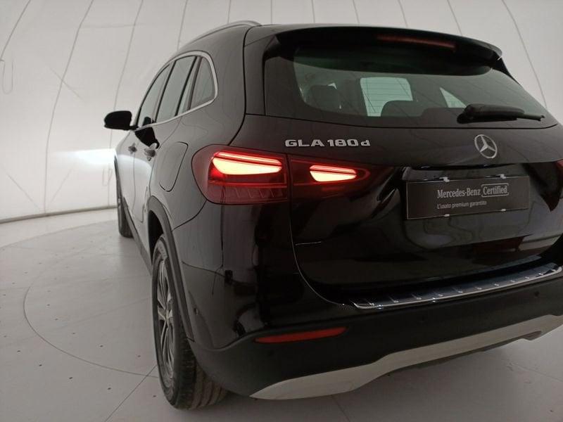 Mercedes-Benz GLA GLA-H247 2023 180 d Advanced auto