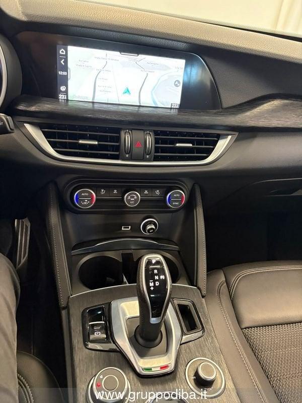 Alfa Romeo Stelvio 2023 2.2 t Sprint Q4 210cv auto
