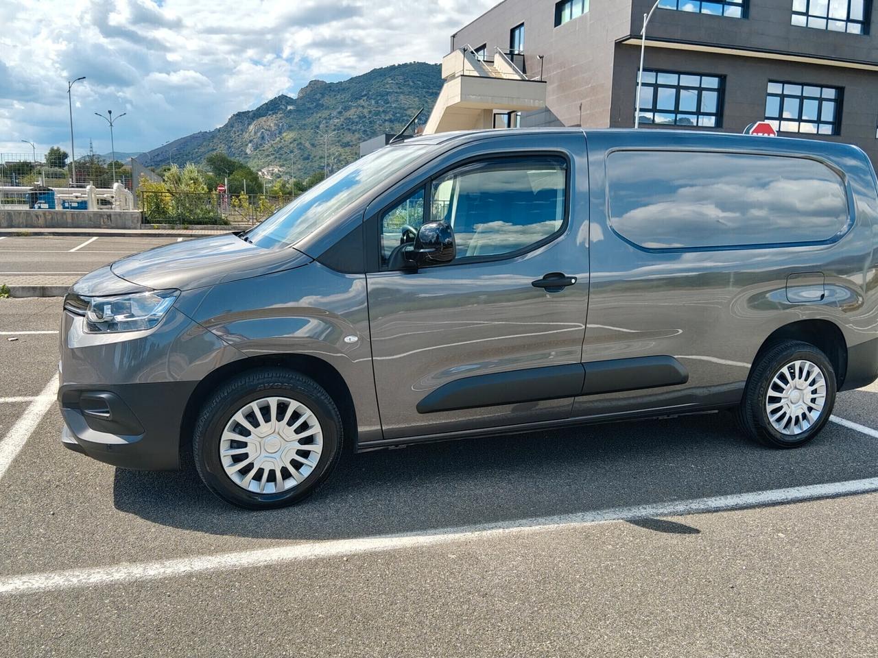 Toyota Proace city