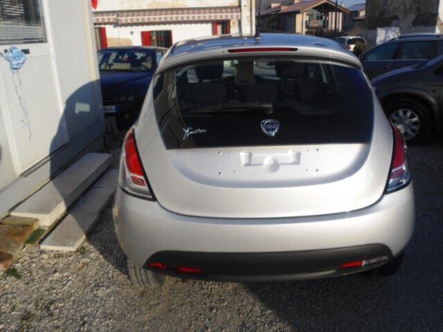 Lancia Ypsilon 1.2 69 CV 5 porte GPL Ecochic Gold neopatentati