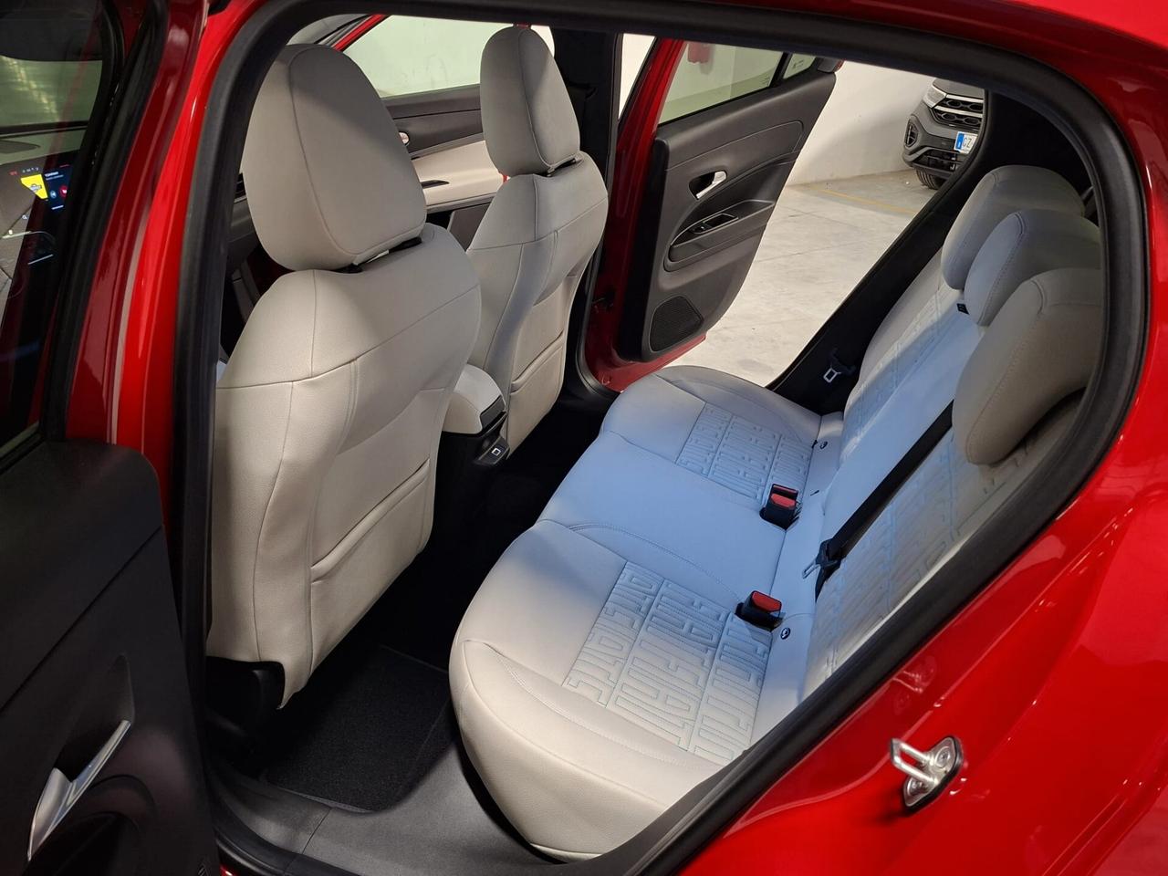 Fiat 600 1200 Turbo mhev Hybrid La Prima DCT Km.0