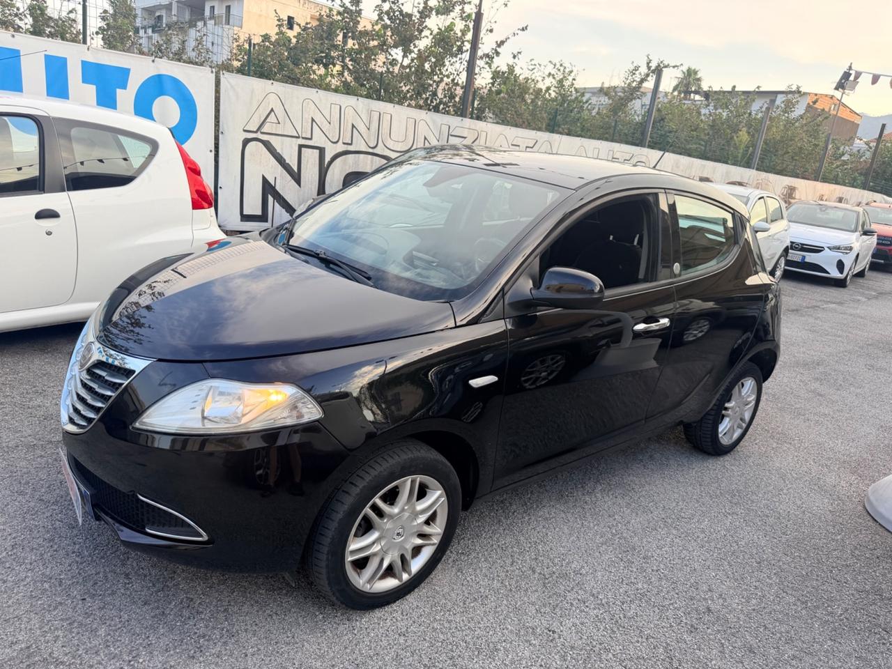 Lancia Ypsilon 0.9 TwinAir 85 CV 5 porte Metano Ecochic Gold