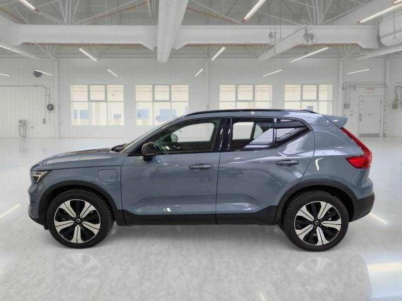 Volvo XC40 Recharge T5 180+82 CV Plug-In Hybrid Recharge Plus Dark