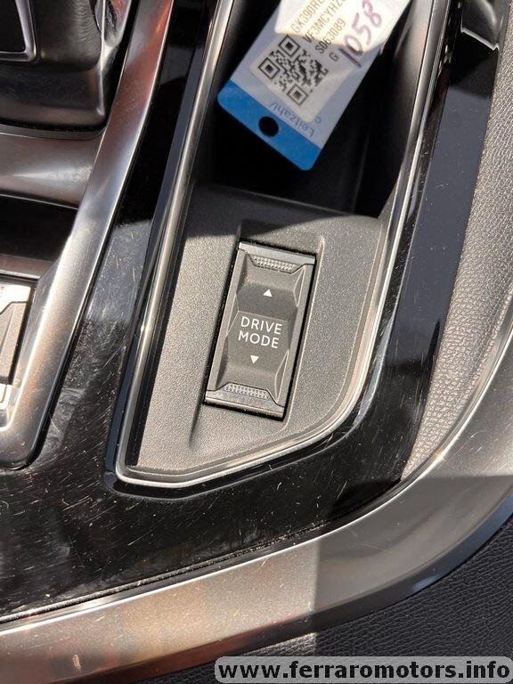 Peugeot 3008 BlueHDi 130 S&S EAT8 Allure iva esposta a 239 euro al mese