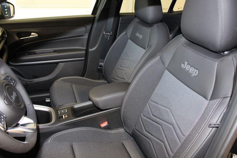 Jeep Avenger 1.2 Turbo MHEV Summit