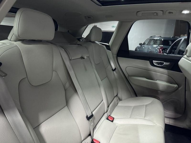 Volvo XC60 Recharge T6 Plug-in AWD autom. Recharge Inscription Expression