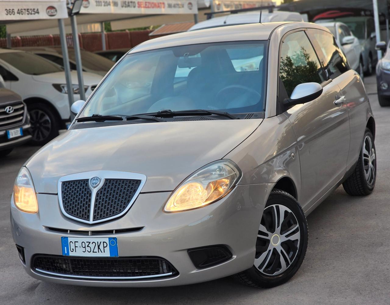 Lancia Ypsilon 1.2 Argento