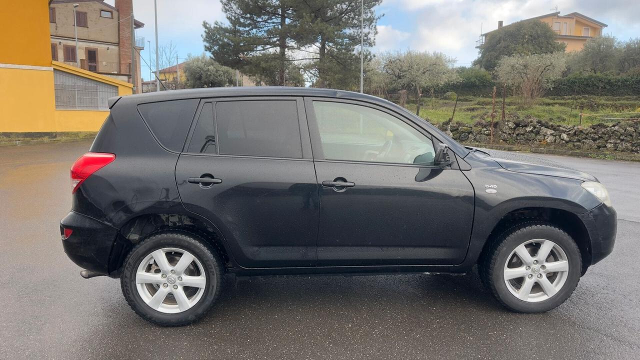 Toyota RAV 4 RAV4 2.2 D-4D 136 CV