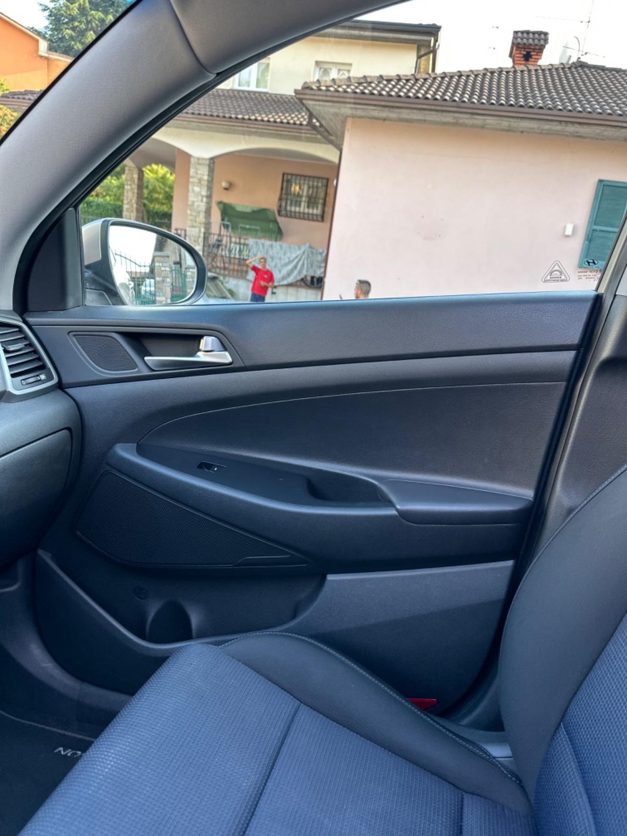 Hyundai TUCSON 1.7 CRDi XPOSSIBILE KMCERT GARANZ UNICOPR