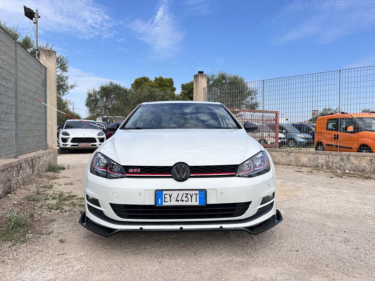 Volkswagen Golf 1.6 TDI SOFT TUNING-2015 CIELO STELLATO