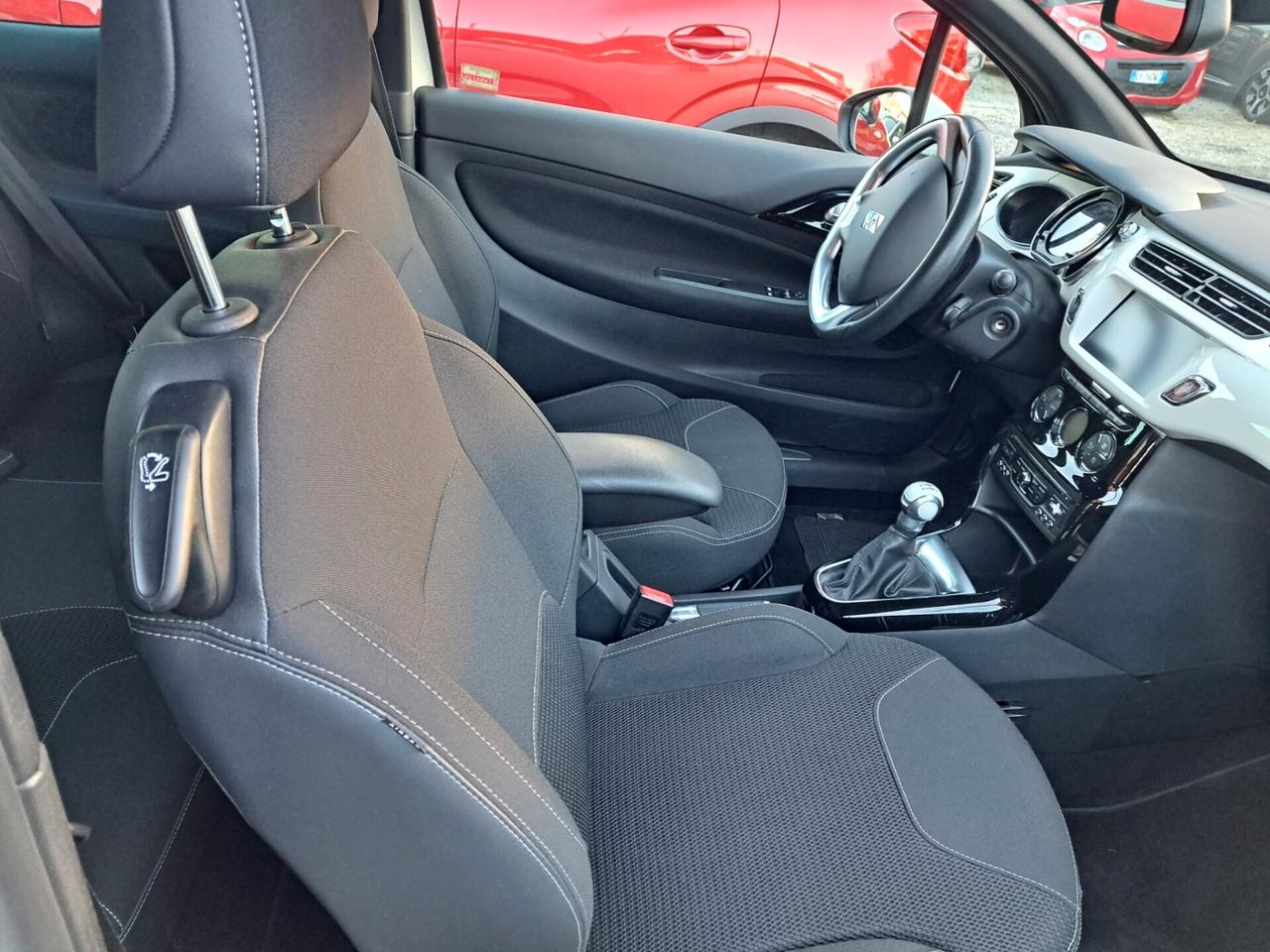 DS DS3 1.6 VTi 120 Just Black