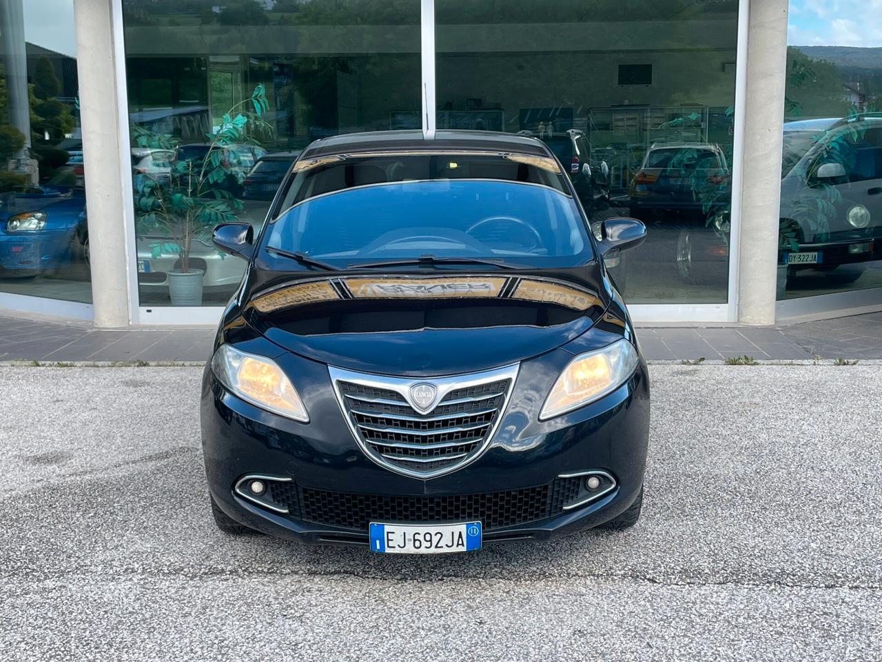 Lancia Ypsilon 1.2 69 CV 5 porte S&S Platinum