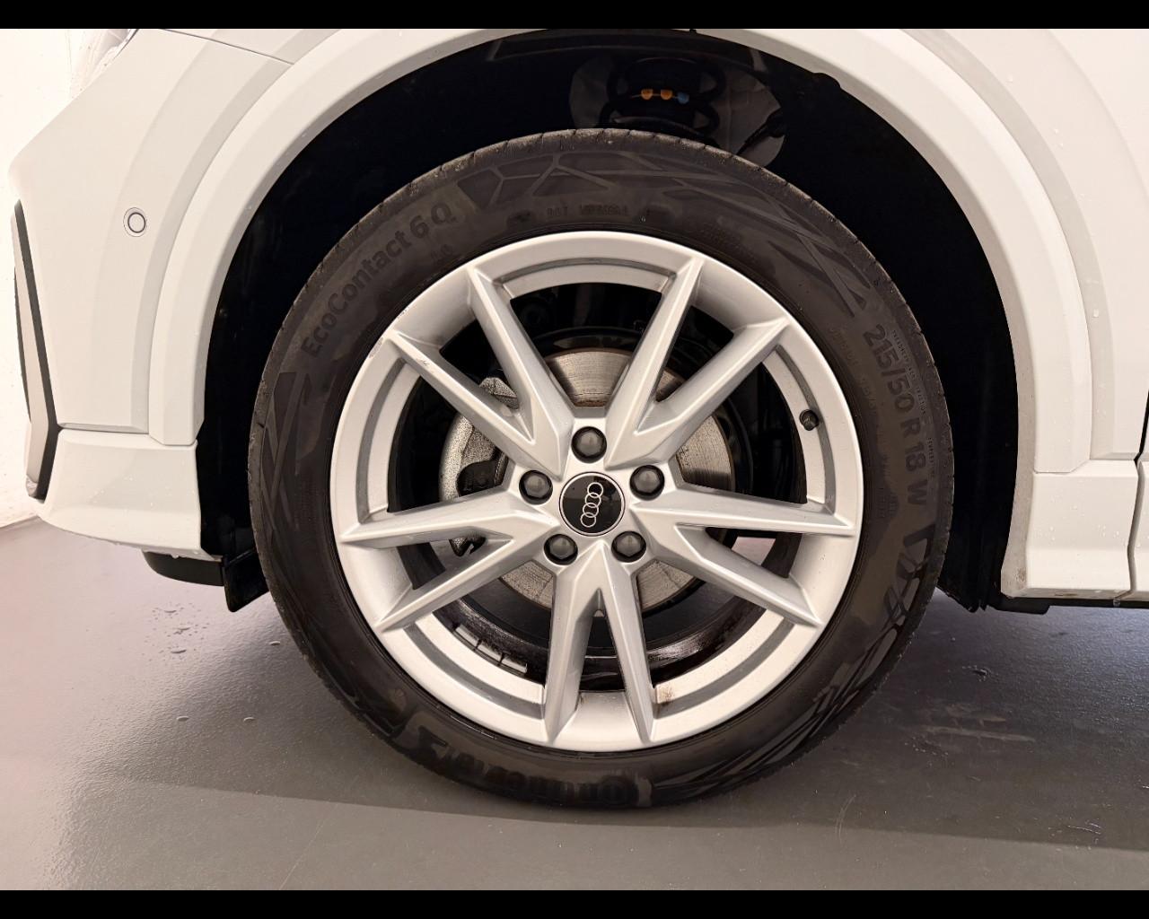 AUDI Q2 35 TFSI S-TRONIC S-LINE EDITION