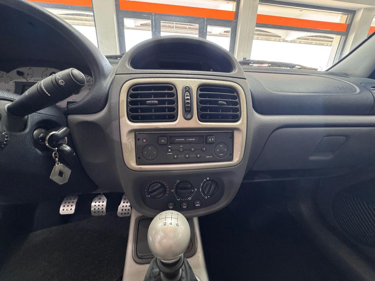 Renault Clio 3.0 V6 24V #6567