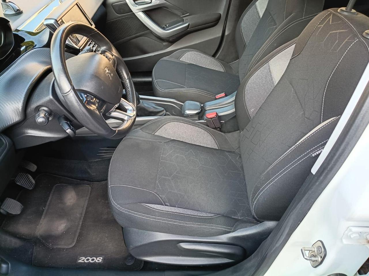 Peugeot 2008 PureTech 82 Active UNICO PROPROETARIO OK NEOPATENTATI